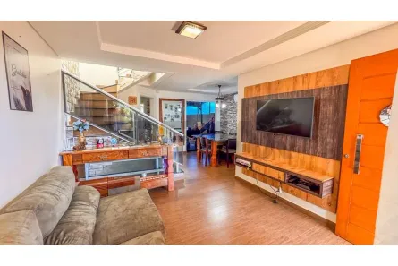 Sobrado com 3 Quartos à venda, 126m² no Jardim Pancera, Toledo
