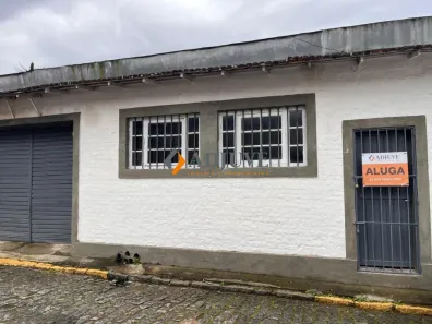 Galpão/Depósito/Armazém para alugar, 491m² no Castelanea, Petrópolis