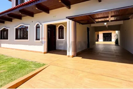 Sobrado com 6 Quartos à venda, 236m² no Centro, Cascavel