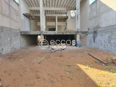 à venda, 308m² no Lagoinha, Uberlândia