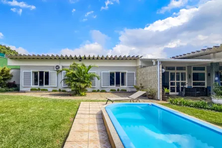 Casa com 3 Quartos à venda, 280m² no Jardim Cascata, Teresópolis
