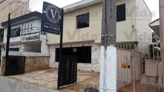 Casa com 6 Quartos para alugar, 250m² no Centro, Osasco