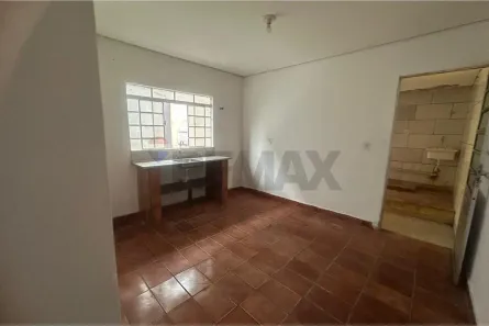 Casa com 2 Quartos para alugar, 80m² no Jardim Zaira, Mauá