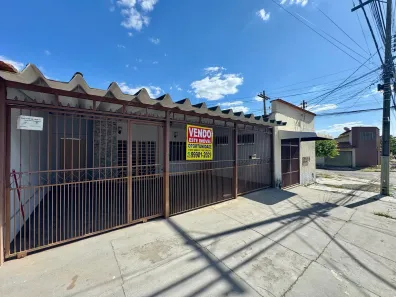 Casa com 5 Quartos à venda, 378m² no Vila São Francisco, Goiânia