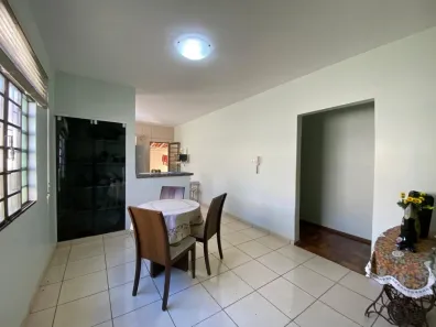 Casa com 3 Quartos à venda, 175m² no Brasil, Uberlândia