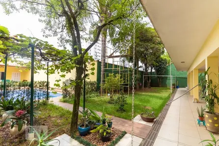 Casa com 4 Quartos à venda, 230m² no Vila Paranaguá, São Paulo