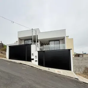Casa com 3 Quartos à venda, 152m² no São Pedro, Juiz de Fora