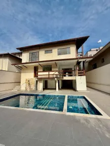 Casa de Condomínio com 4 Quartos à venda, 474m² no Camboinhas, Niterói