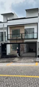 Casa com 3 Quartos à venda, 200m² no Jardim Amália, Volta Redonda