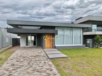 Casa de Condomínio com 4 Quartos à venda, 204m² no , Capão da Canoa