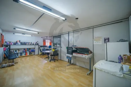 Prédio Comercial com 4 Quartos à venda, 442m² no Taboão, Diadema