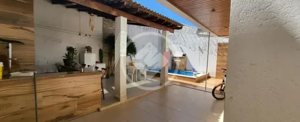 Sobrado com 5 Quartos à venda, 250m² no Alto Umuarama, Uberlândia