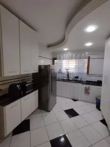 Sobrado com 4 Quartos à venda, 237m² no Vila Hortência, Sorocaba