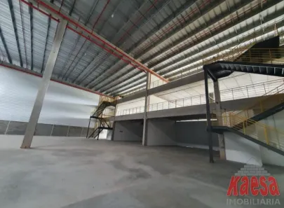 Galpão/Depósito/Armazém para alugar, 2000m² no Rio Abaixo, Atibaia