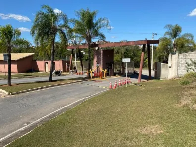Lote/Terreno à venda, 450m² no Condomínio Estância dos Lagos, Santa Luzia