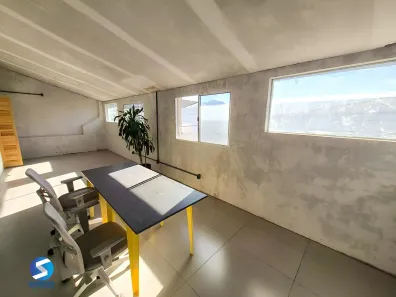 Prédio Comercial com 14 Quartos à venda, 210m² no Floresta, Porto Alegre