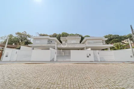 Casa com 4 Quartos à venda, 271m² no América, Joinville