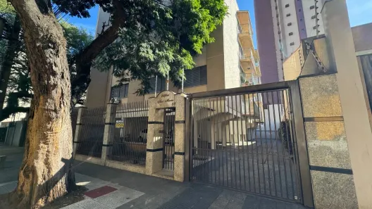 Apartamento com 3 Quartos para alugar, 137m² no Zona 07, Maringá