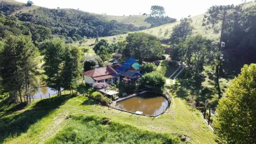 Fazenda/Sítio com 3 Quartos à venda, 136m² no , Cunha