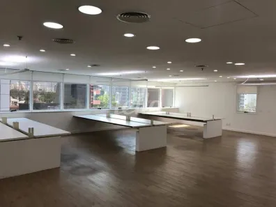 Sala Comercial à venda, 210m² no Vila Olímpia, São Paulo