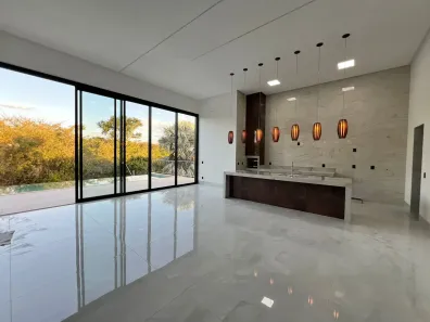 Sobrado com 5 Quartos à venda, 339m² no Condomínio do Lago 1ª Etapa, Goiânia