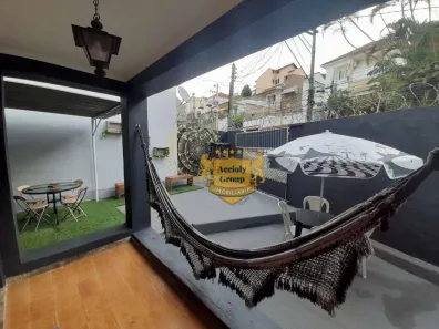 Casa com 3 Quartos para alugar, 249m² no Icaraí, Niterói