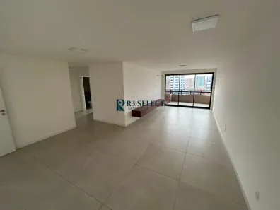 Apartamento com 3 Quartos para alugar, 136m² no Ponta Verde, Maceió