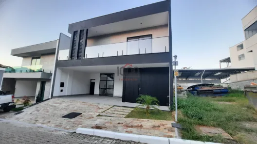 Casa com 3 Quartos à venda, 260m² no Vina Del Mar, Juiz de Fora