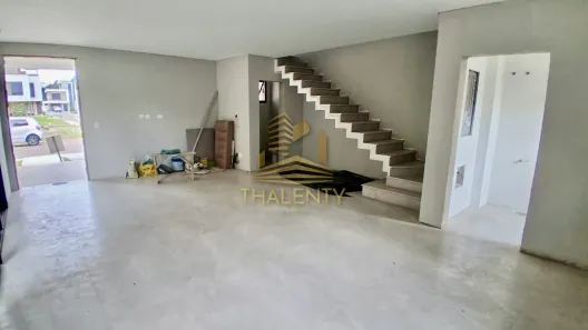 Casa de Condomínio com 3 Quartos à venda, 220m² no Santa Cândida, Curitiba