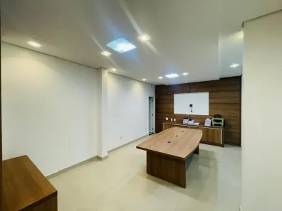 Prédio Comercial para alugar, 1120m² no Praça 14 de Janeiro, Manaus