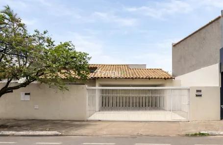 Casa com 3 Quartos à venda, 270m² no Vila Lucy, Goiânia