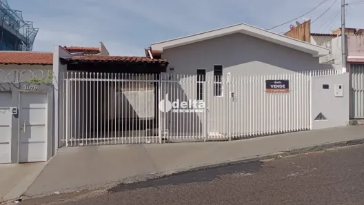 Casa com 3 Quartos à venda, 148m² no Cazeca, Uberlândia
