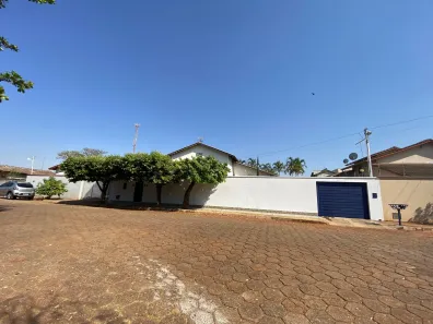 Casa com 4 Quartos à venda, 270m² no Centro, Caturaí