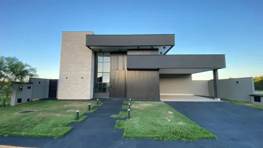 Casa de Condomínio com 4 Quartos à venda, 340m² no Parque Cidade, Goiânia