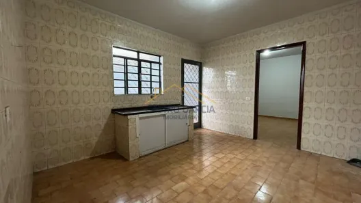 Casa com 3 Quartos para alugar, 174m² no Cidade Jardim, Americana