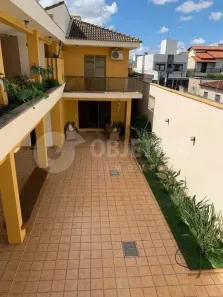 Casa com 3 Quartos à venda, 440m² no Nossa Senhora Aparecida, Uberlândia
