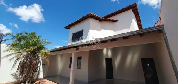 Casa com 4 Quartos à venda, 326m² no Cidade Jardim, Uberlândia