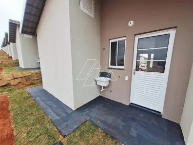 Casa com 2 Quartos para alugar, 47m² no Jardim Nazareth, Marília