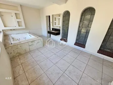Casa com 6 Quartos para alugar, 400m² no Santo Agostinho, Belo Horizonte