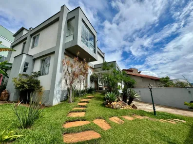 Casa com 3 Quartos à venda, 300m² no Vale do Sol, Nova Lima