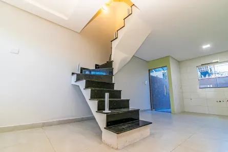 Sobrado com 2 Quartos à venda, 79m² no Sítio Cercado, Curitiba