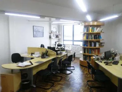 Sala Comercial à venda, 41m² no Passo da Areia, Porto Alegre