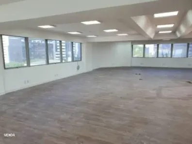 Sala Comercial à venda, 204m² no Cidade Monções, São Paulo