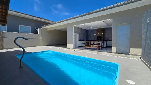 Casa com 3 Quartos para alugar, 230m² no Guaratuba, Guaratuba