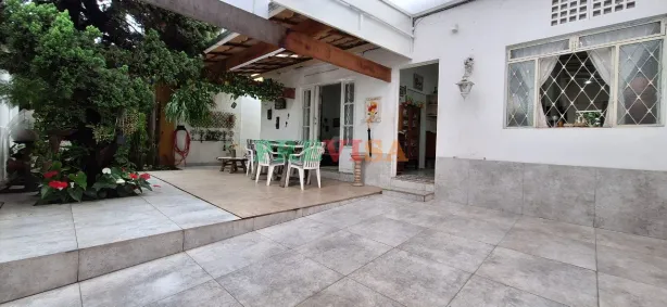 Casa com 2 Quartos à venda, 200m² no Tirol (Barreiro), Belo Horizonte