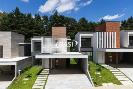 Casa de Condomínio com 3 Quartos à venda, 256m² no Santo Inácio, Curitiba