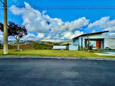 Lote/Terreno à venda, 699m² no São Pedro, Juiz de Fora
