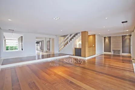 Casa com 5 Quartos para alugar, 680m² no Jardim Leonor, São Paulo