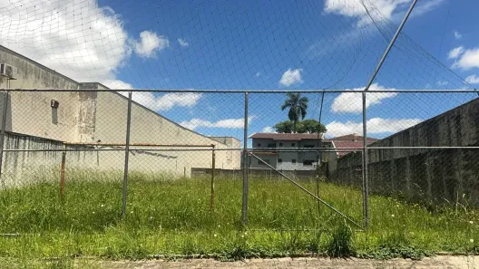 Lote/Terreno à venda, 601m² no Orleans, Curitiba