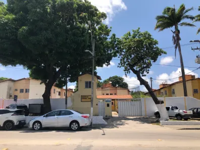 Apartamento com 2 Quartos para alugar, 50m² no Conjunto Palmeiras, Fortaleza